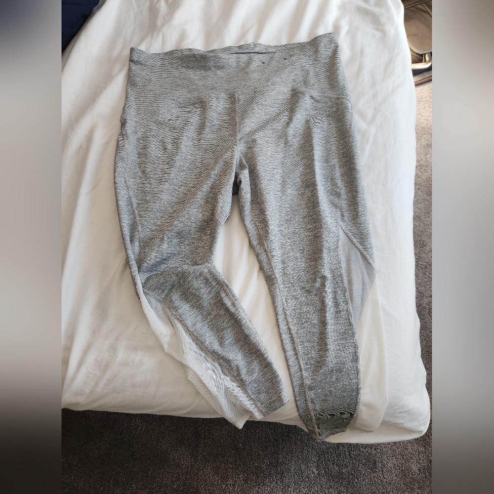 Xersion 7/8th length leggings
